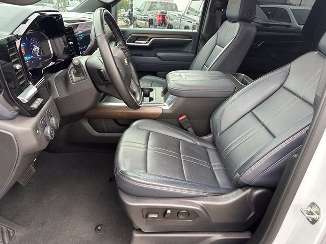 Used 2024 Chevrolet Silverado 2500 High Country w/ High Country Premium Package AWD/4WD image 41