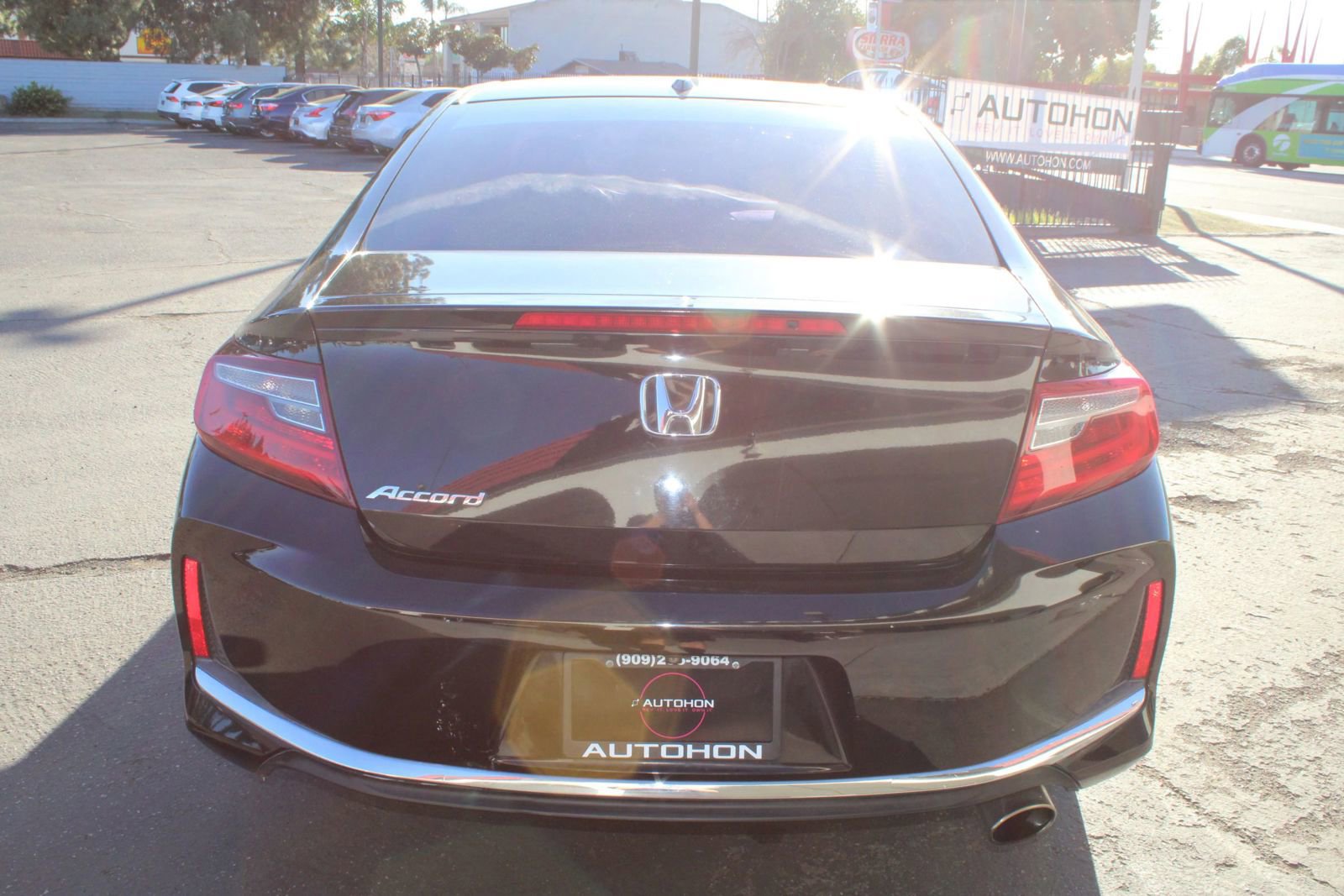 Used 2017 Honda Accord EX-L image 16