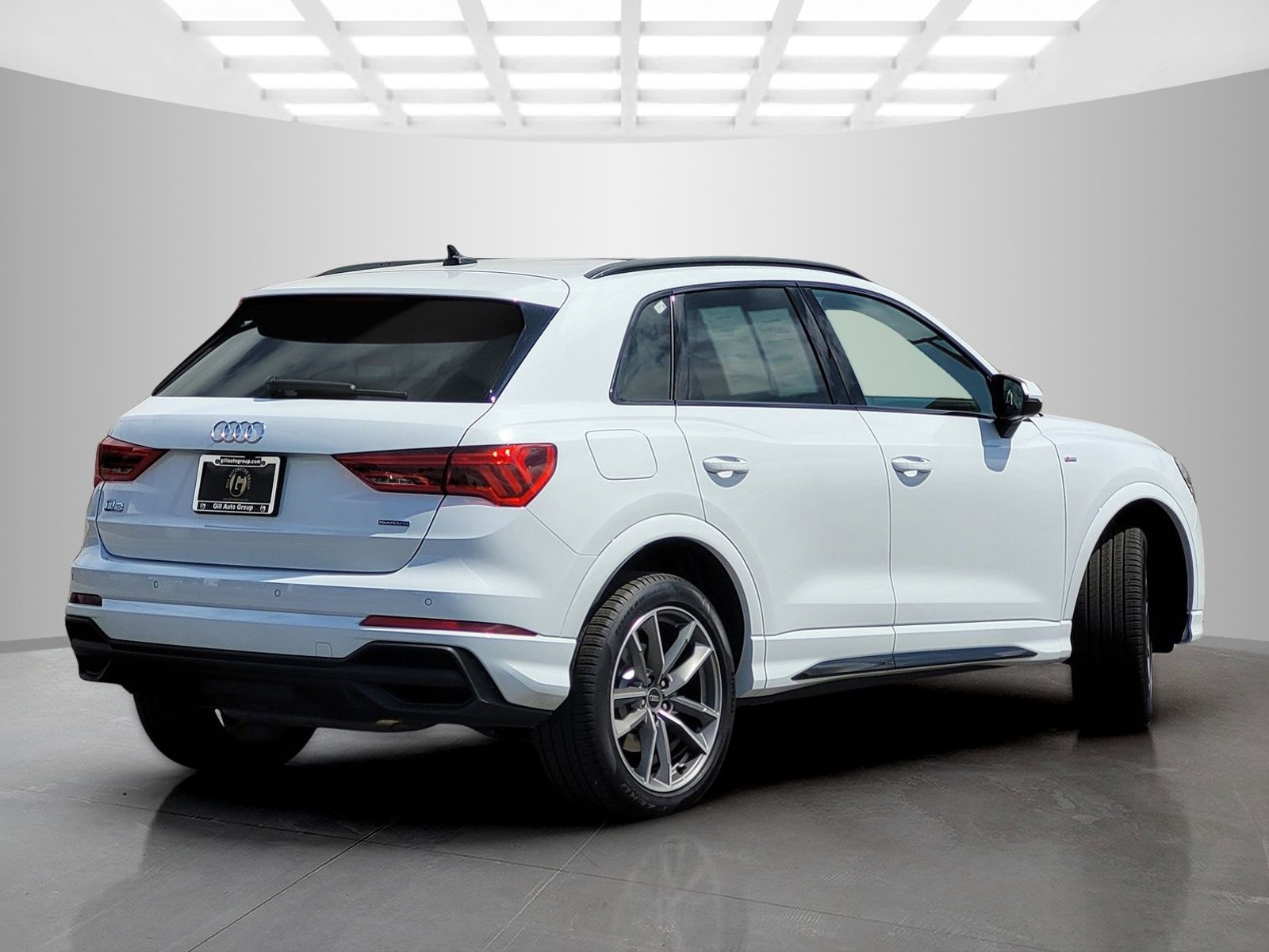 Used 2024 Audi Q3 2.0T Premium Plus w/ Premium Plus Package image 4