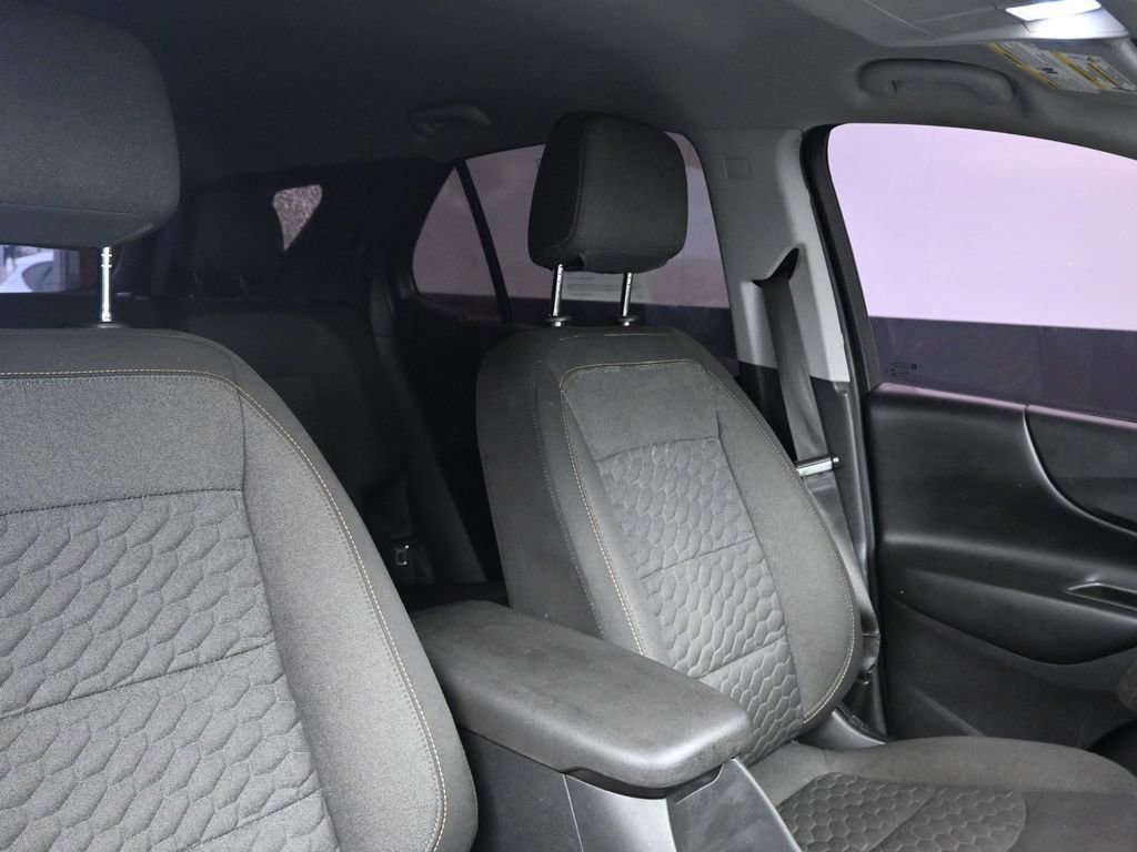 Used 2020 Chevrolet Equinox LT FWD image 11
