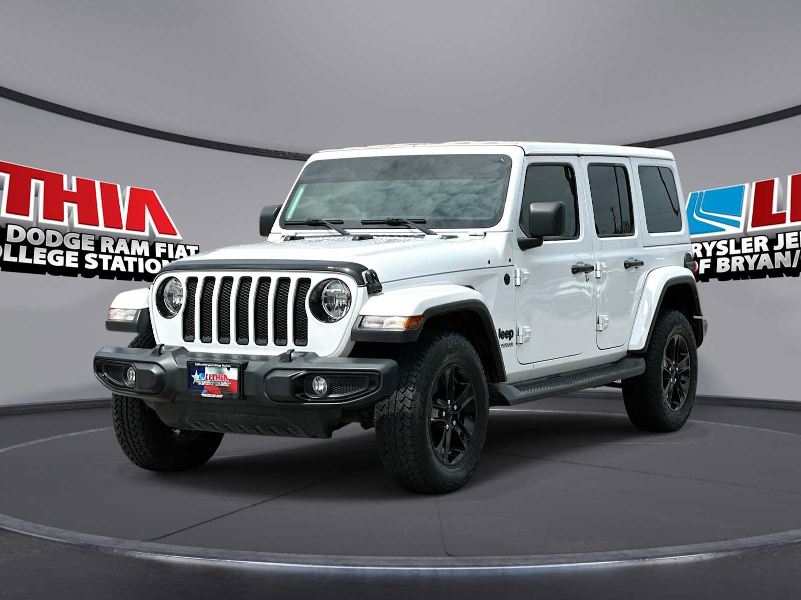 Used 2022 Jeep Wrangler Unlimited Sahara AWD/4WD image 1