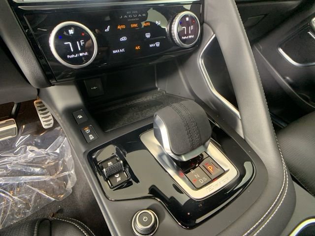 Used 2024 Jaguar E-PACE R-Dynamic SE image 20