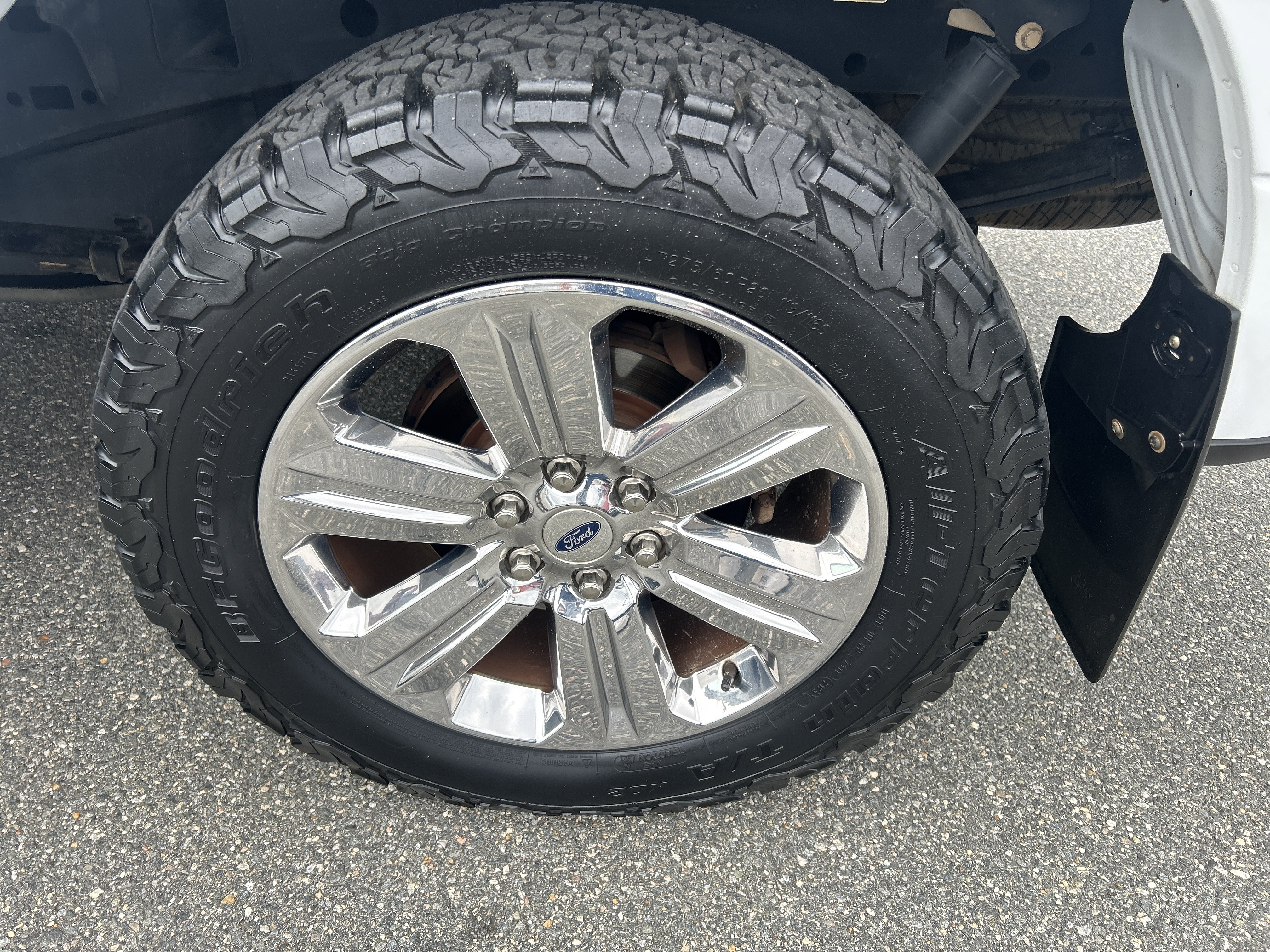 Used 2019 Ford F150 XLT w/ Equipment Group 302A Luxury AWD/4WD image 16