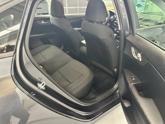 Used 2019 Kia Forte LXS FWD image 14