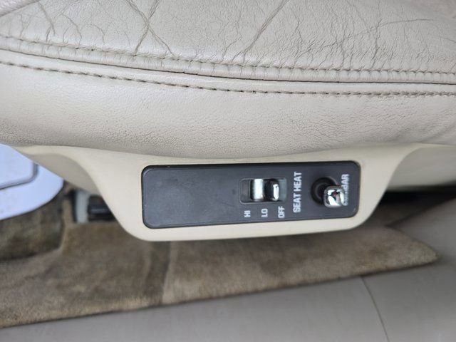 Used 1999 Cadillac De Ville w/ Comfort/Convenience Pkg FWD image 22