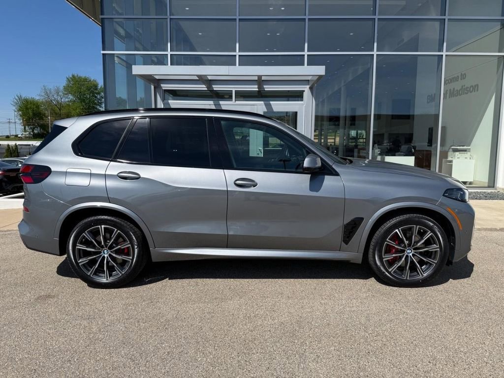 Used 2026 BMW X5 xDrive40i AWD/4WD image 2