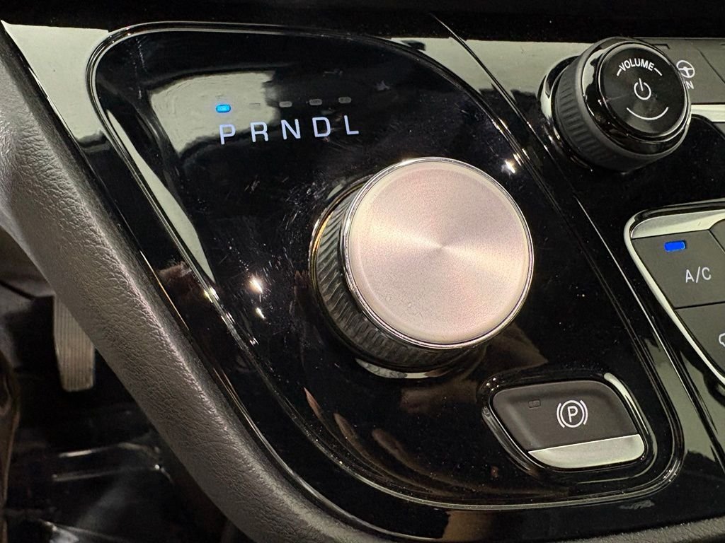 Used 2020 Chrysler Pacifica Touring-L Plus FWD image 33