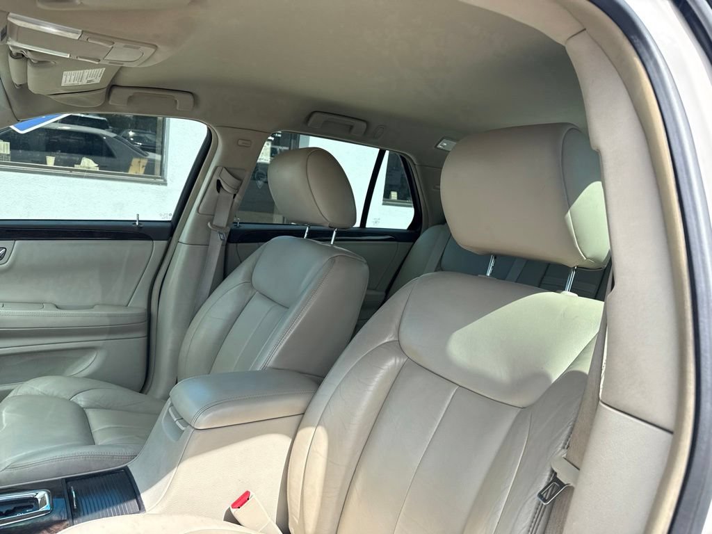 Used 2010 Cadillac DTS FWD image 33