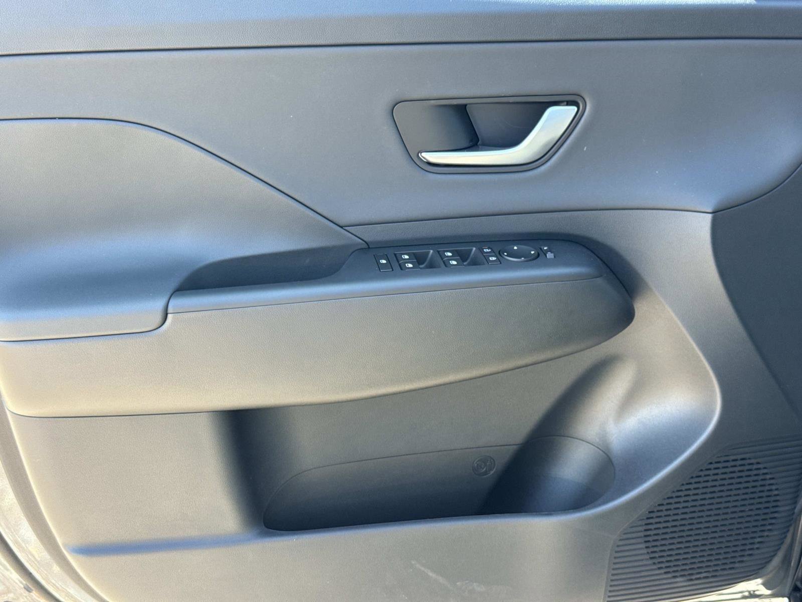 New 2026 Hyundai Kona SEL Premium image 8