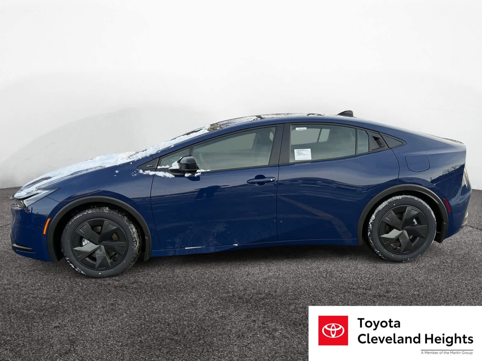 New 2026 Toyota Prius Plug-In Hybrid FWD image 1