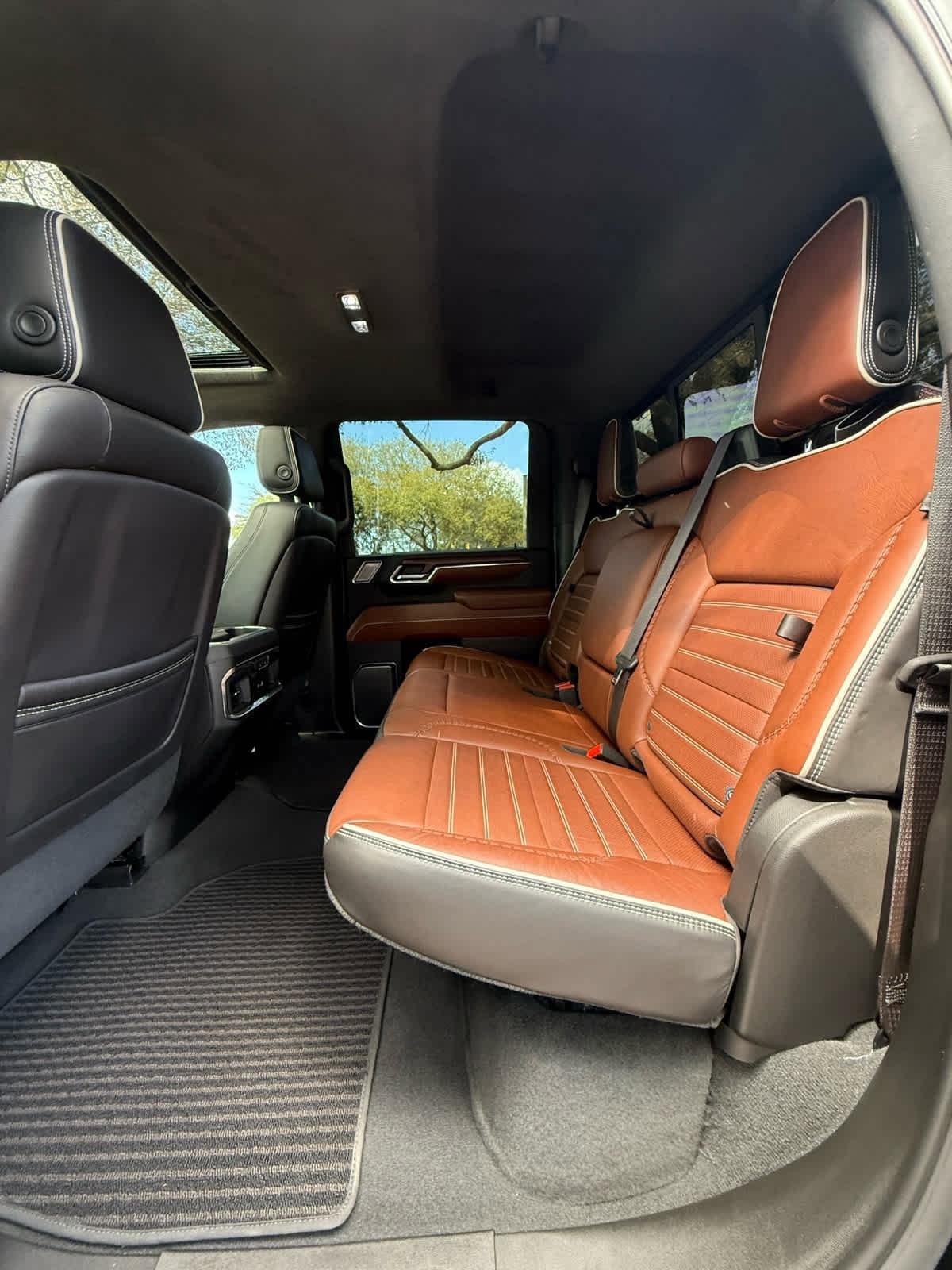 Used 2024 GMC Sierra 2500 Denali Ultimate image 16