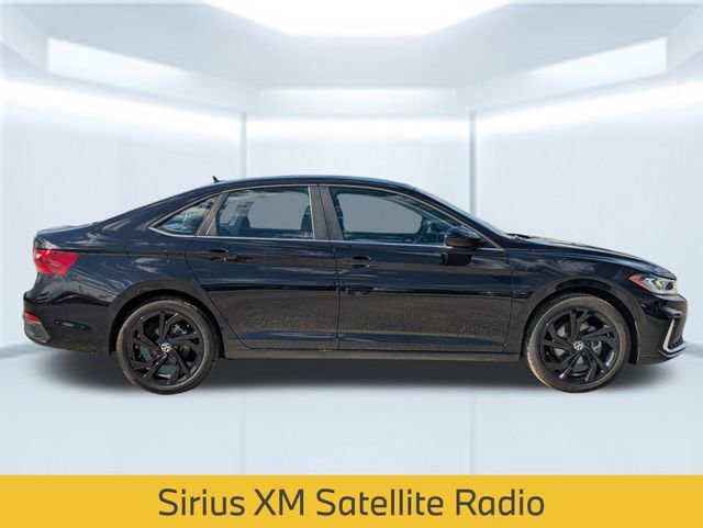 Used 2026 Volkswagen Jetta SE image 8