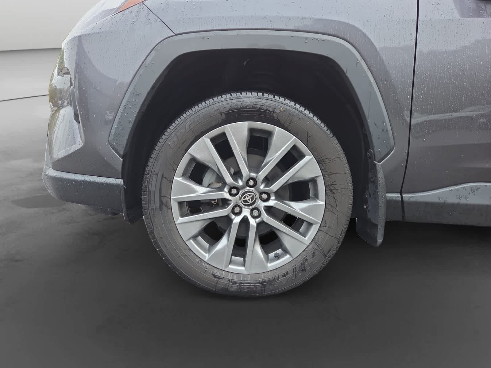 Used 2022 Toyota RAV4 XLE Premium AWD/4WD image 18
