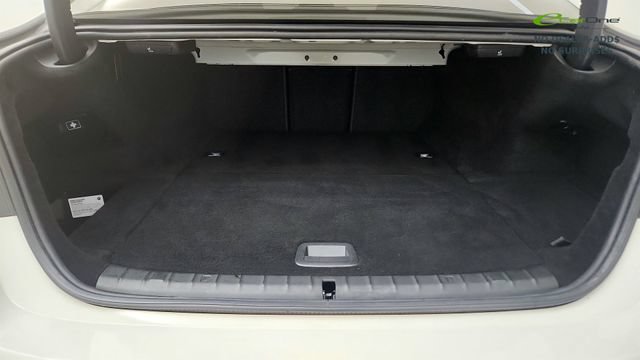Used 2018 BMW 530e w/ M Sport Package 2 RWD image 30
