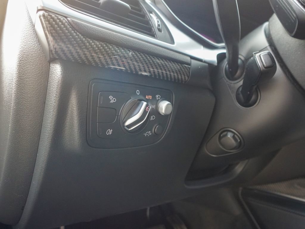 Used 2017 Audi RS 7 Prestige w/ Carbon-Optic Package image 19