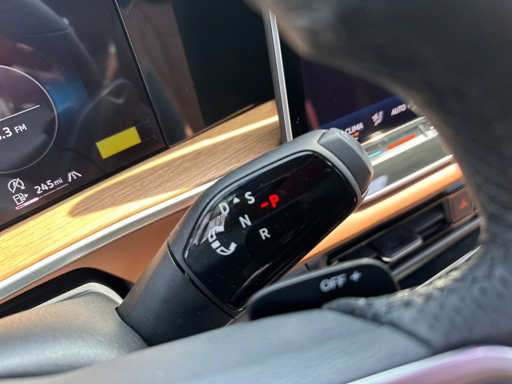 New 2026 Volkswagen Tiguan SEL R-Line AWD/4WD image 10