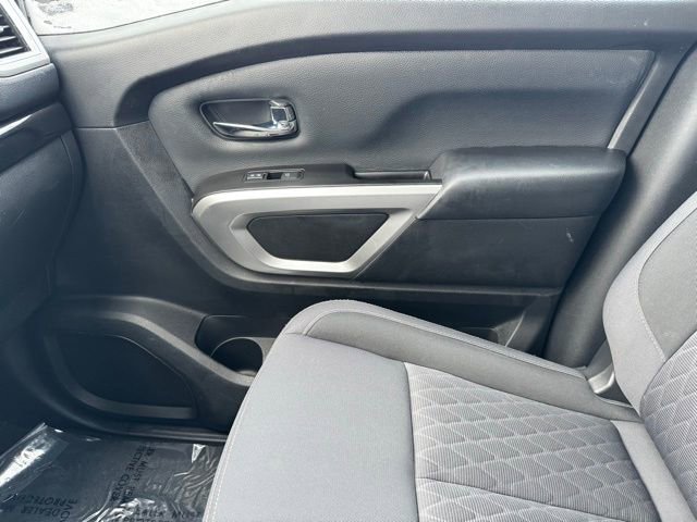Used 2020 Nissan Titan SV image 22