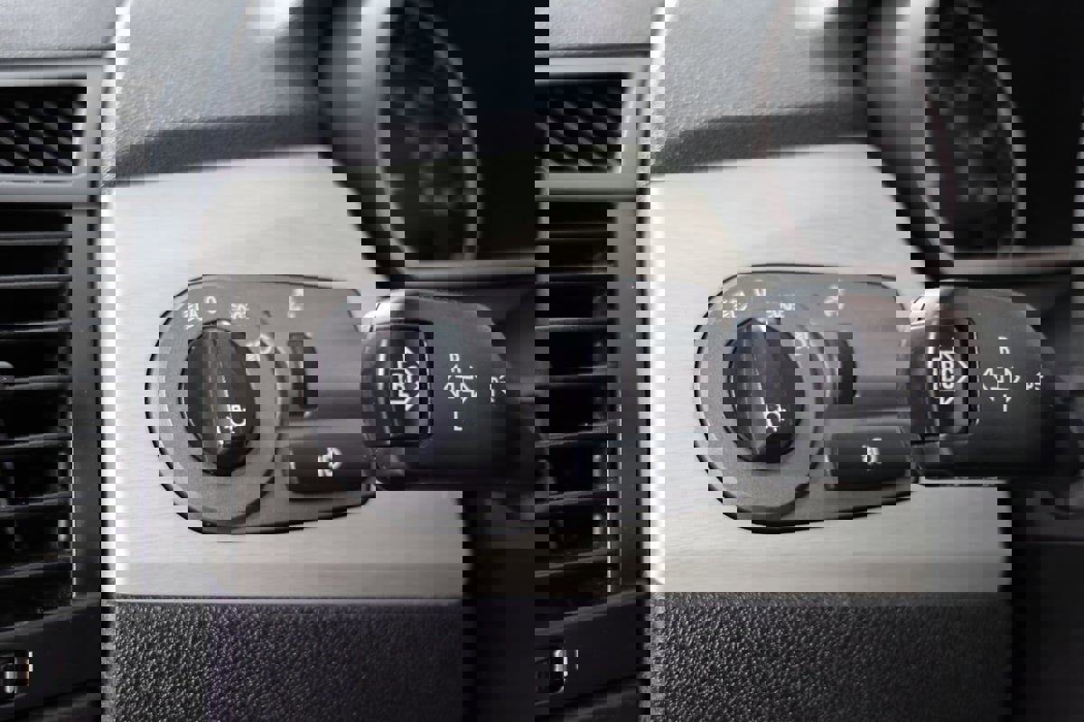 Used 2004 BMW Z4 2.5i image 16