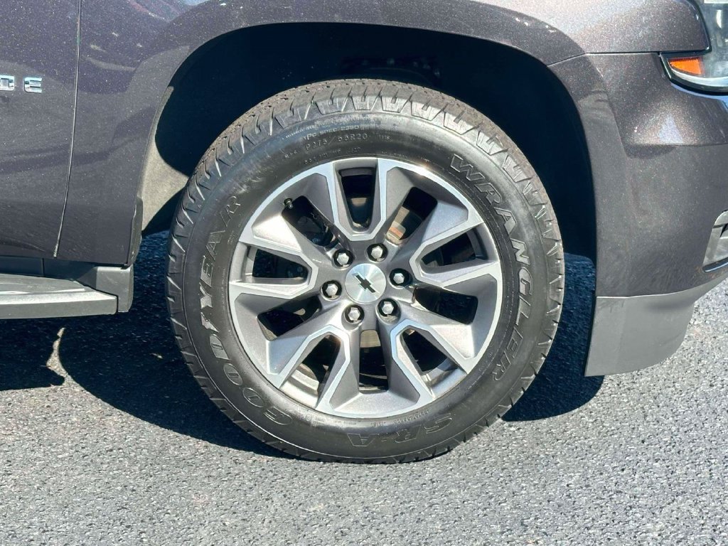 Used 2018 Chevrolet Tahoe LT w/ Luxury Package AWD/4WD image 7