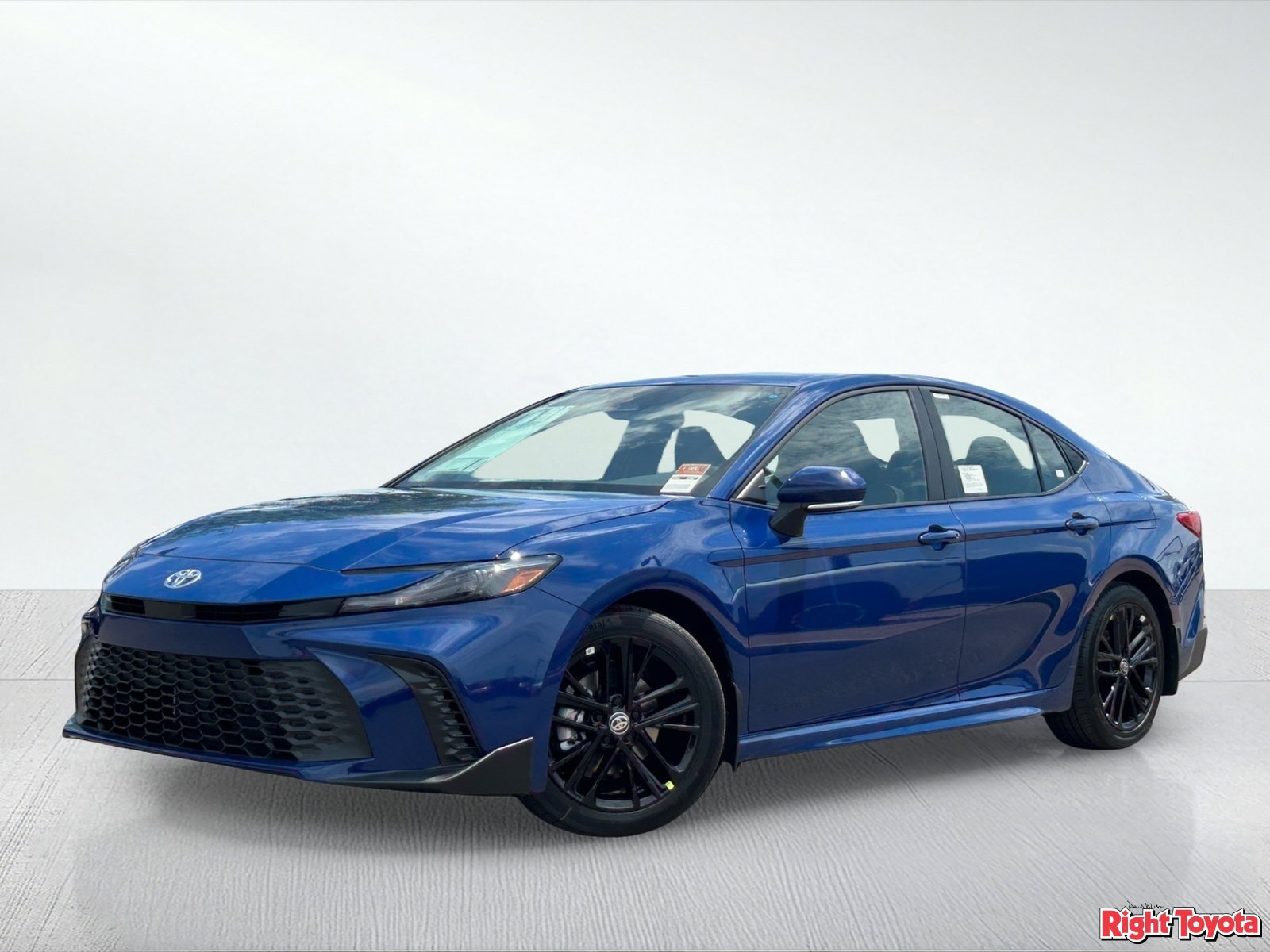 New 2026 Toyota Camry SE FWD image 2