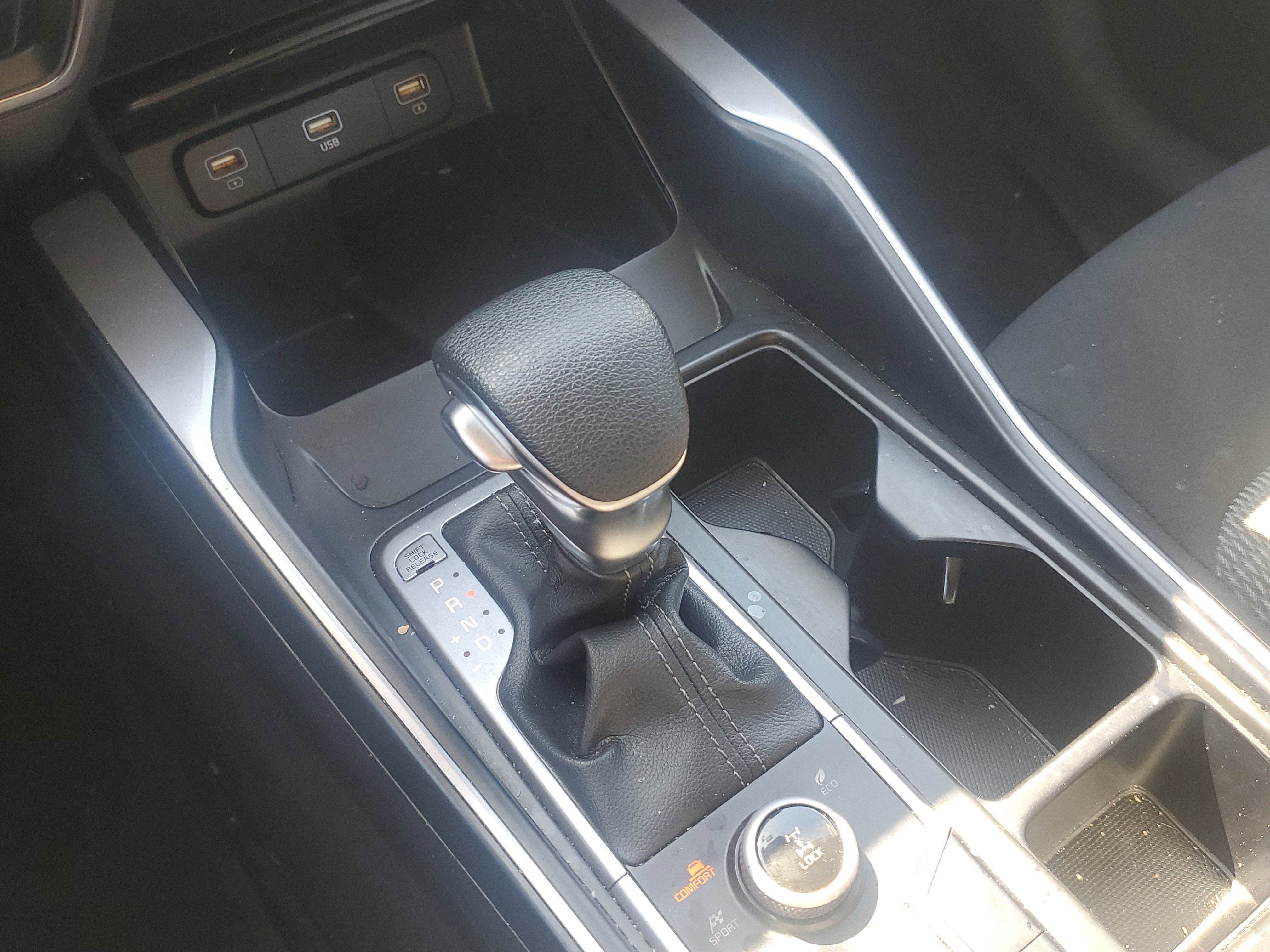 Used 2023 Kia Sorento LX image 26