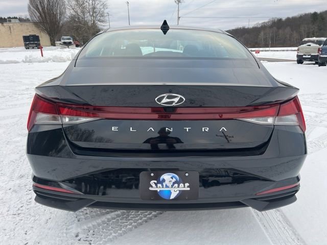 Used 2023 Hyundai Elantra SEL w/ Convenience Package image 7