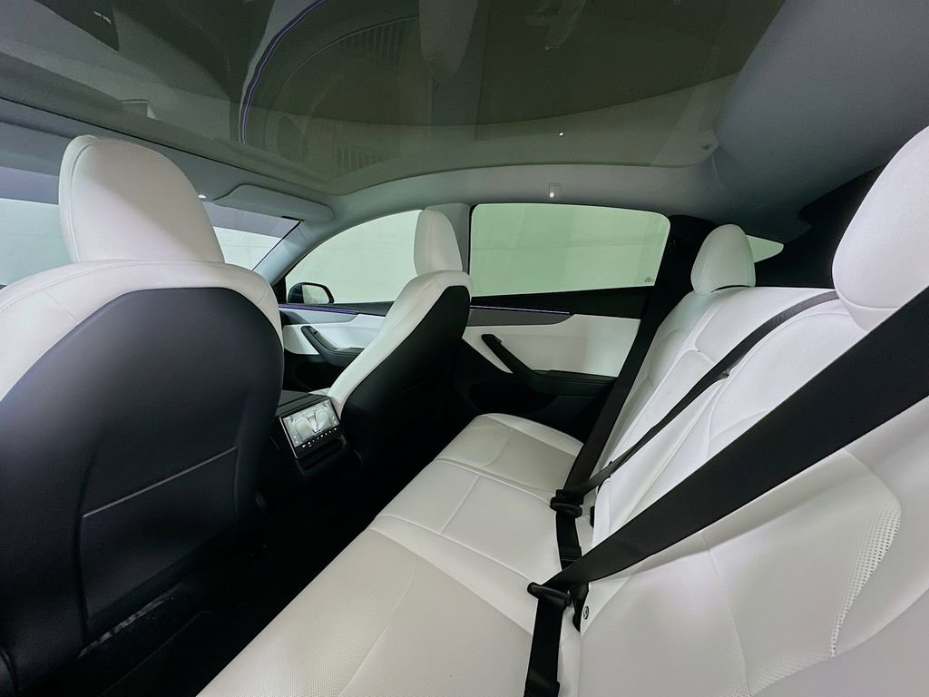 Used 2026 Tesla Model Y Long Range image 13