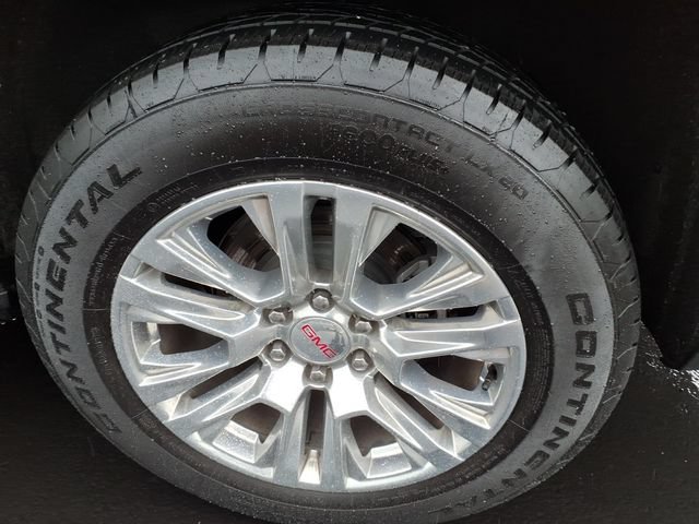 Used 2025 GMC Yukon Denali RWD image 7