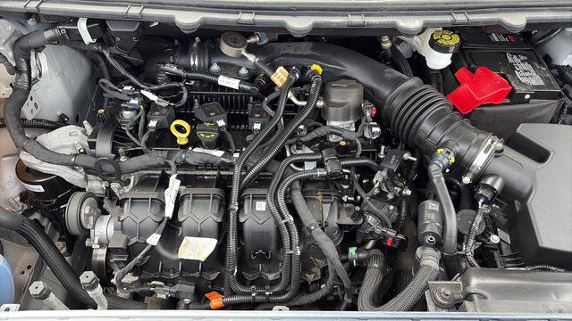 Used 2024 Ford Edge Titanium image 8
