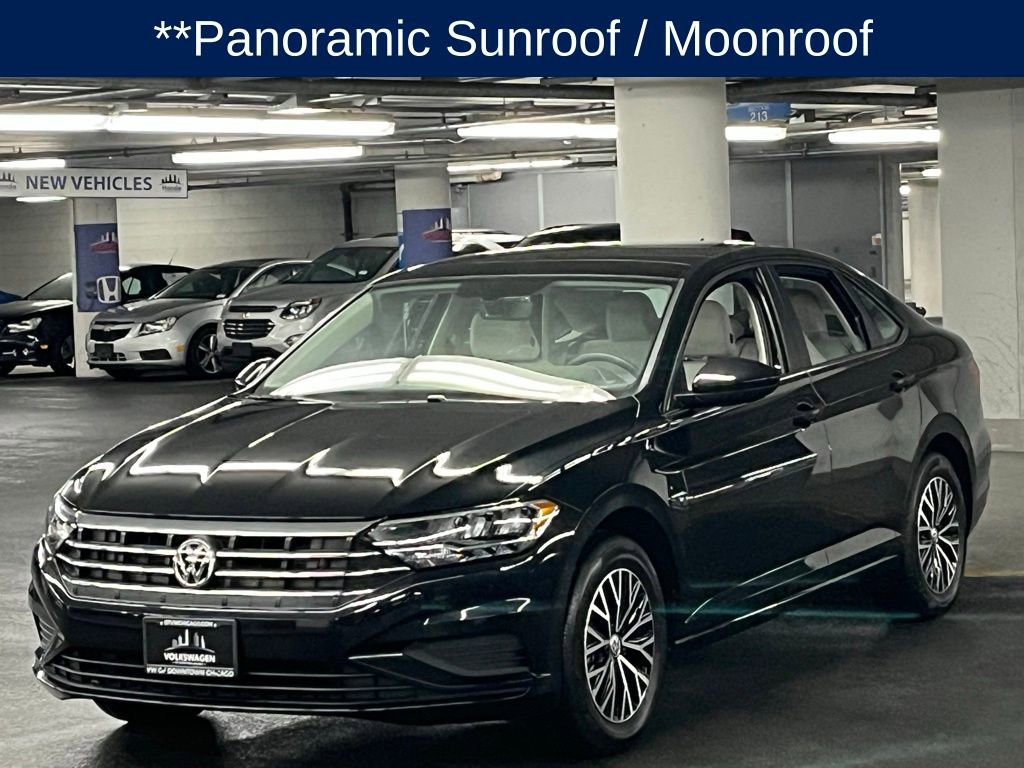 Used 2021 Volkswagen Jetta SE w/ SE Cold Weather Package image 4