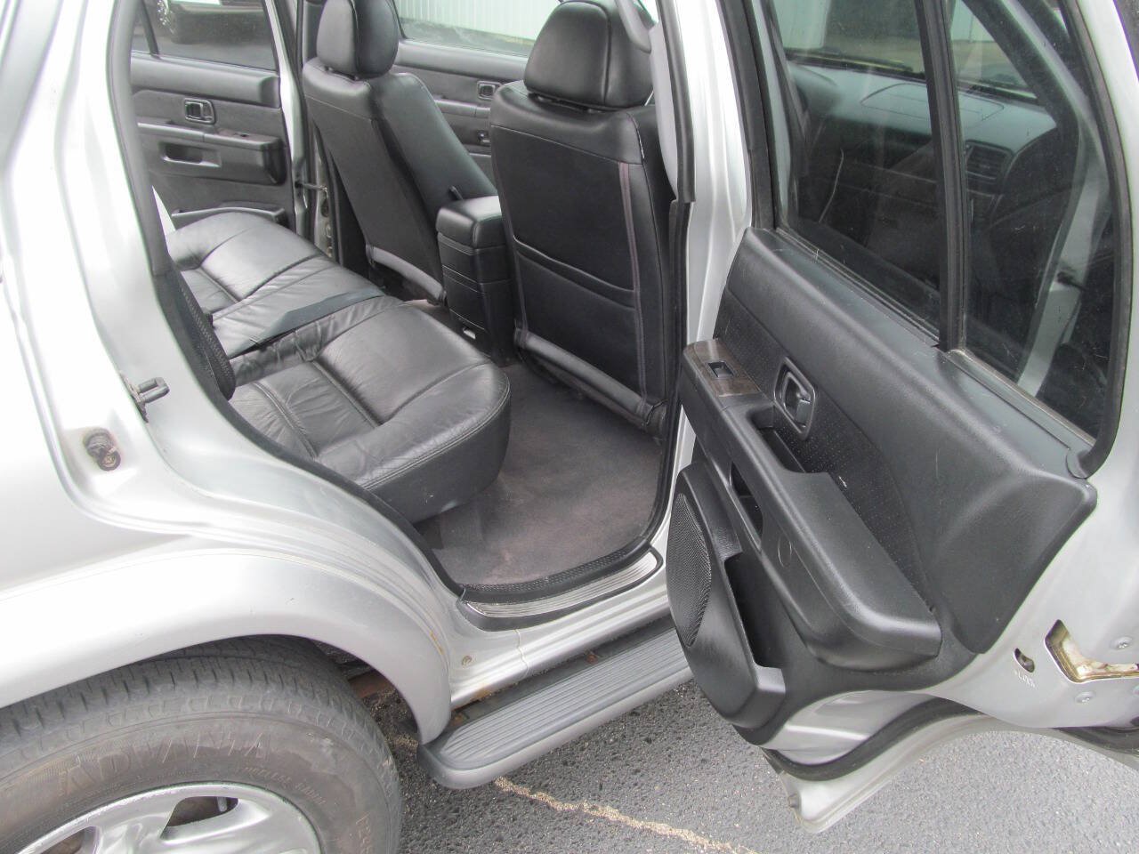 Used 2004 Nissan Pathfinder LE Platinum RWD image 19