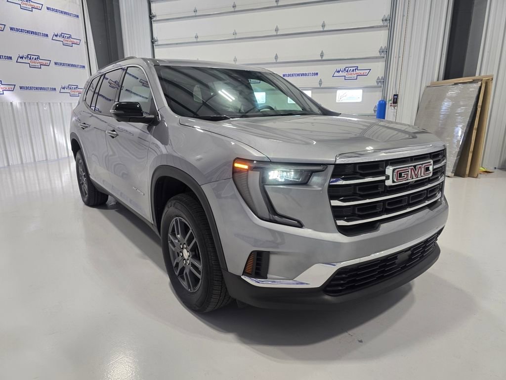 Used 2025 GMC Acadia Elevation image 10