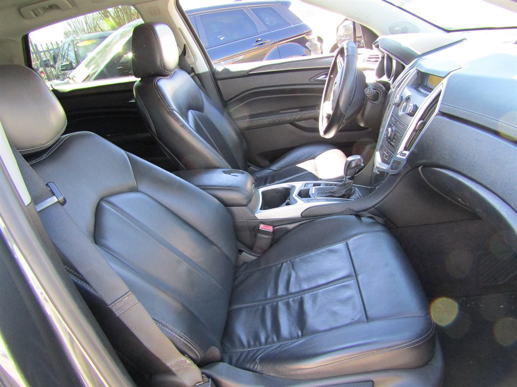 Used 2012 Cadillac SRX FWD image 5