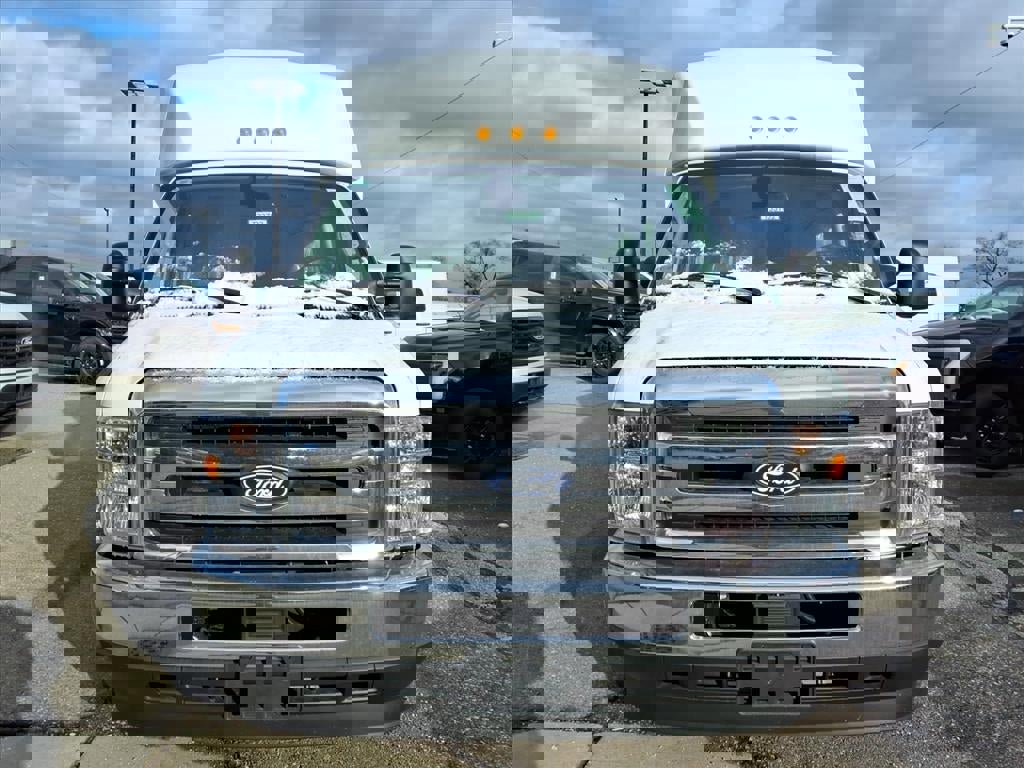 New 2026 Ford E-350 and Econoline 350 Super Duty w/ Power Equipment Group image 32
