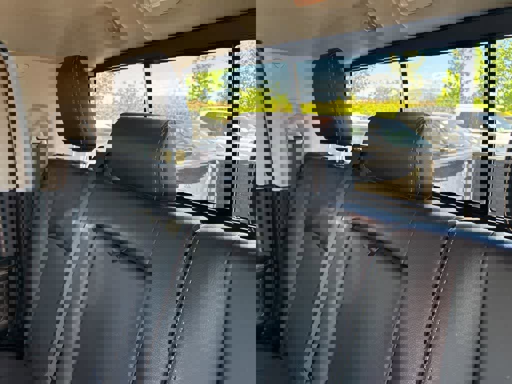 Used 2016 RAM 2500 Laramie w/ Cold Weather Group image 11