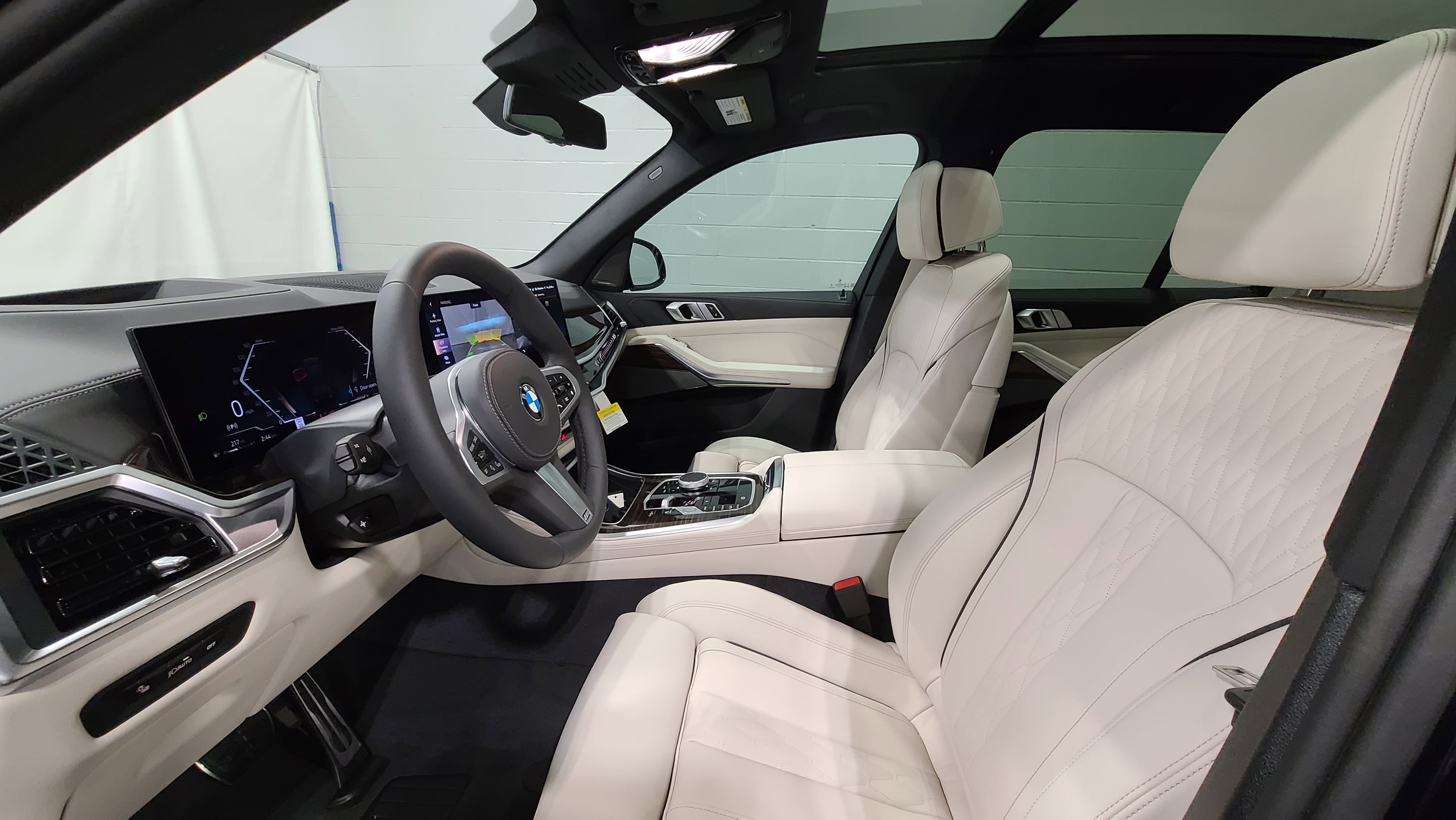 New 2026 BMW X5 xDrive40i w/ M Sport Package image 12