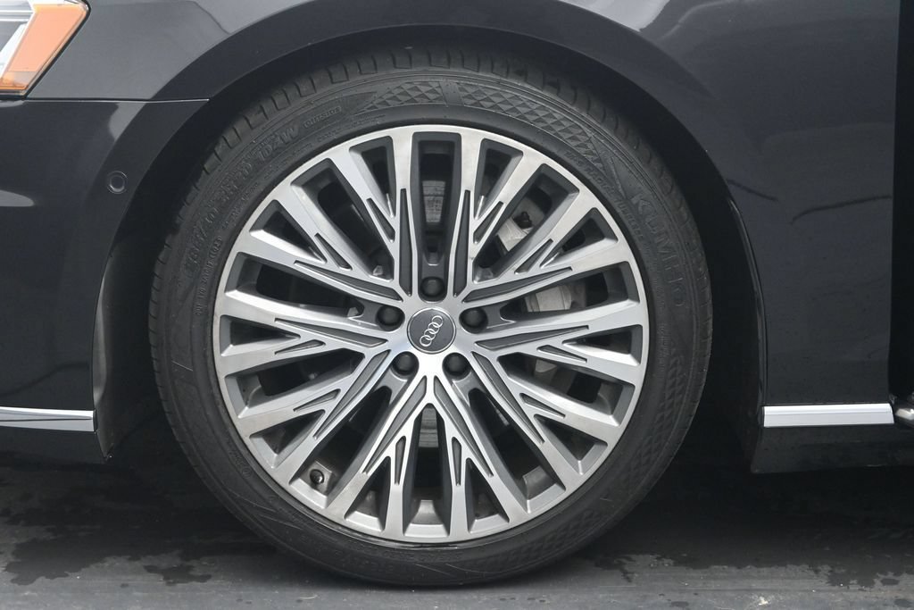 Used 2020 Audi A8 L 3.0T w/ Executive Package AWD/4WD image 32