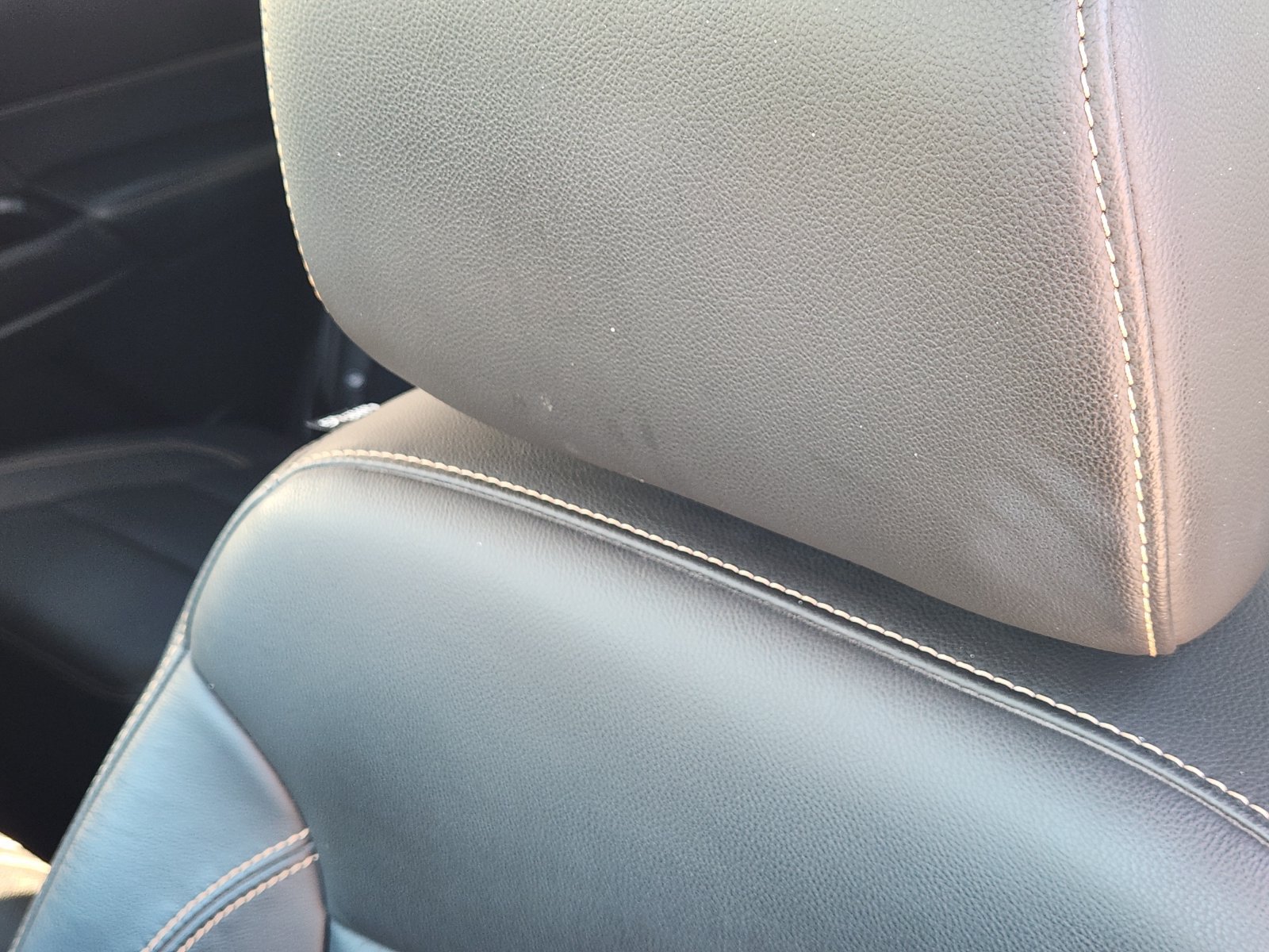 Used 2020 Chevrolet Traverse RS w/ LPO, Floor Liner Package FWD image 18