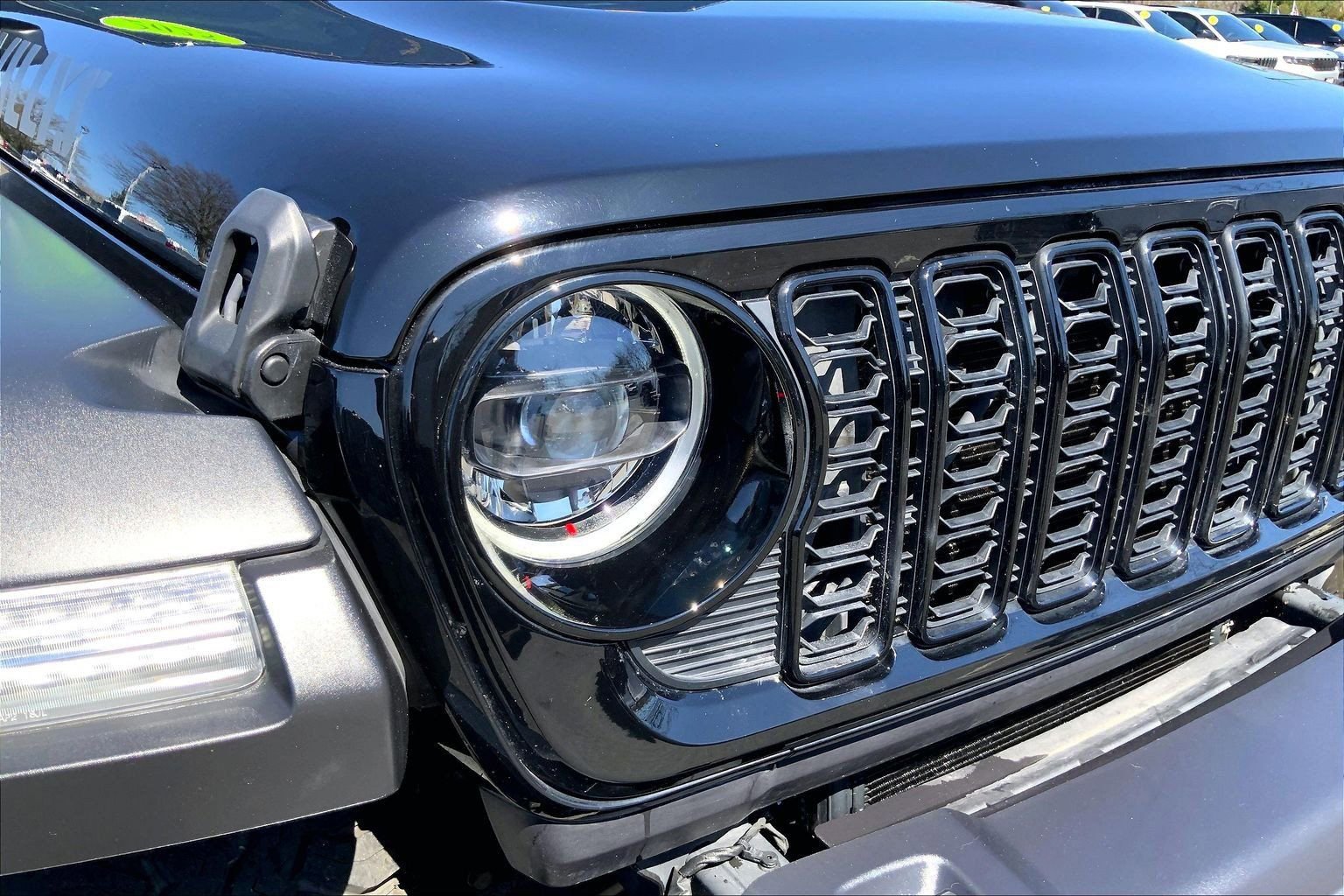 Certified 2025 Jeep Wrangler Sport image 26