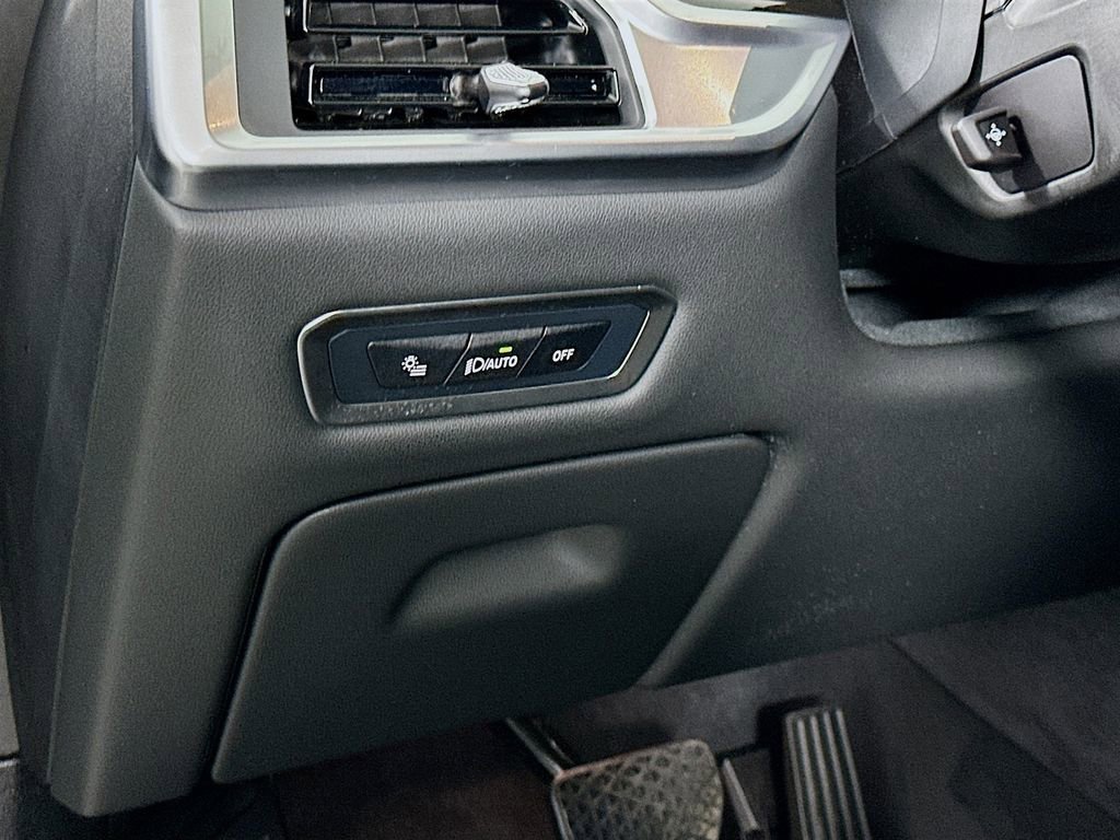 Certified 2024 BMW X7 xDrive40i w/ Premium Package image 10