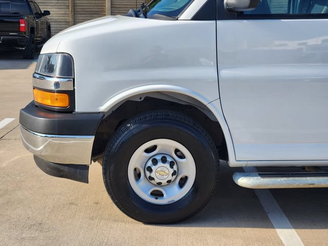 Used 2025 Chevrolet Express 2500 w/ Driver Convenience Package RWD image 15