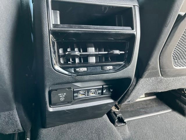 Used 2024 Jeep Grand Cherokee Limited image 24