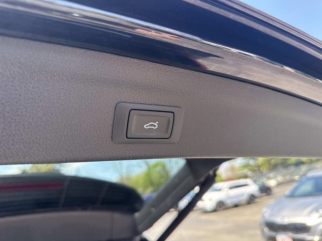 Used 2025 Audi Q3 2.0T Premium AWD/4WD image 8