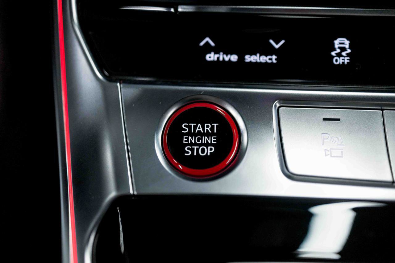 Used 2025 Audi RS 6 performance AWD/4WD image 70