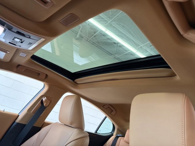 New 2025 Lexus ES 350 w/ Premium Package image 17