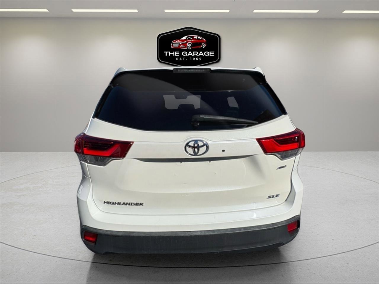 Used 2018 Toyota Highlander XLE image 5