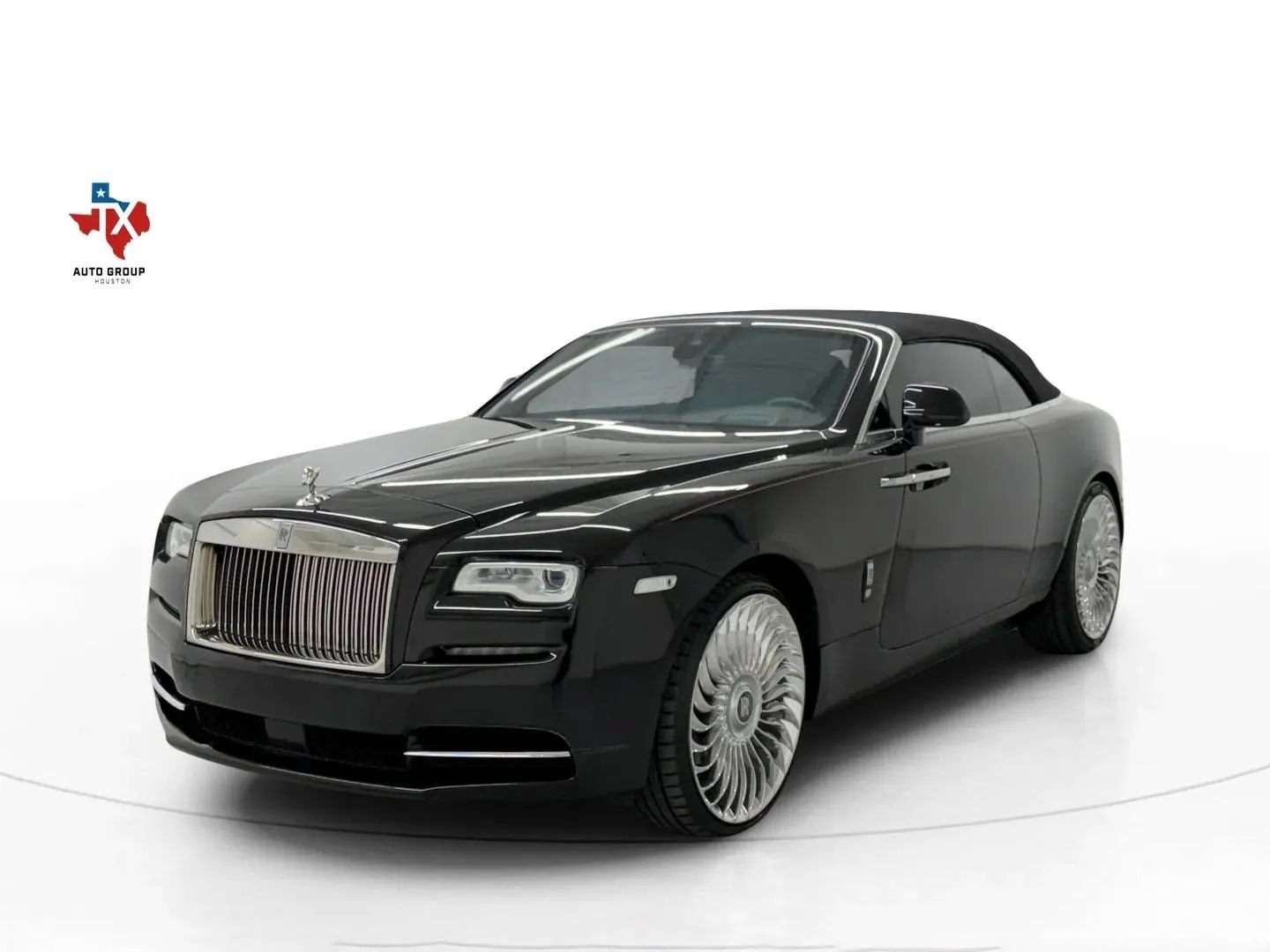 Used 2017 Rolls-Royce Dawn RWD image 55
