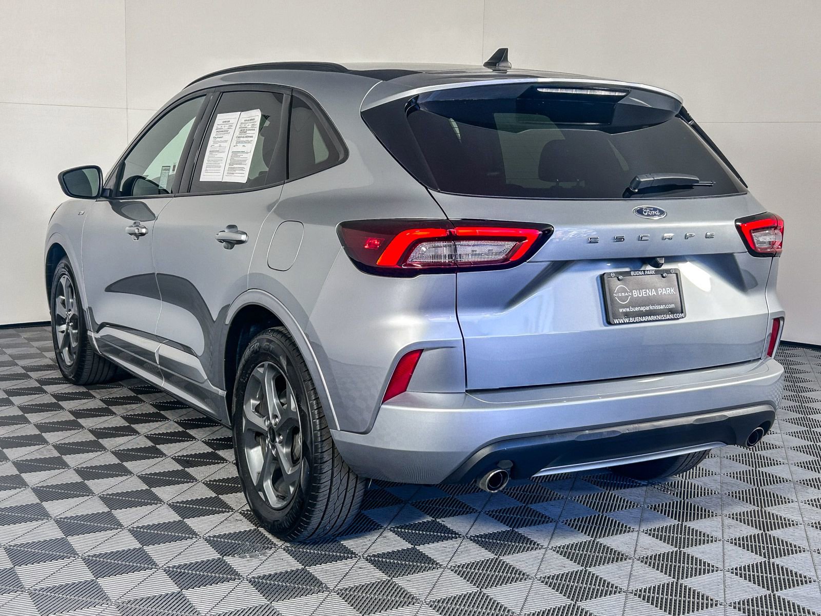 Used 2024 Ford Escape ST-Line image 6