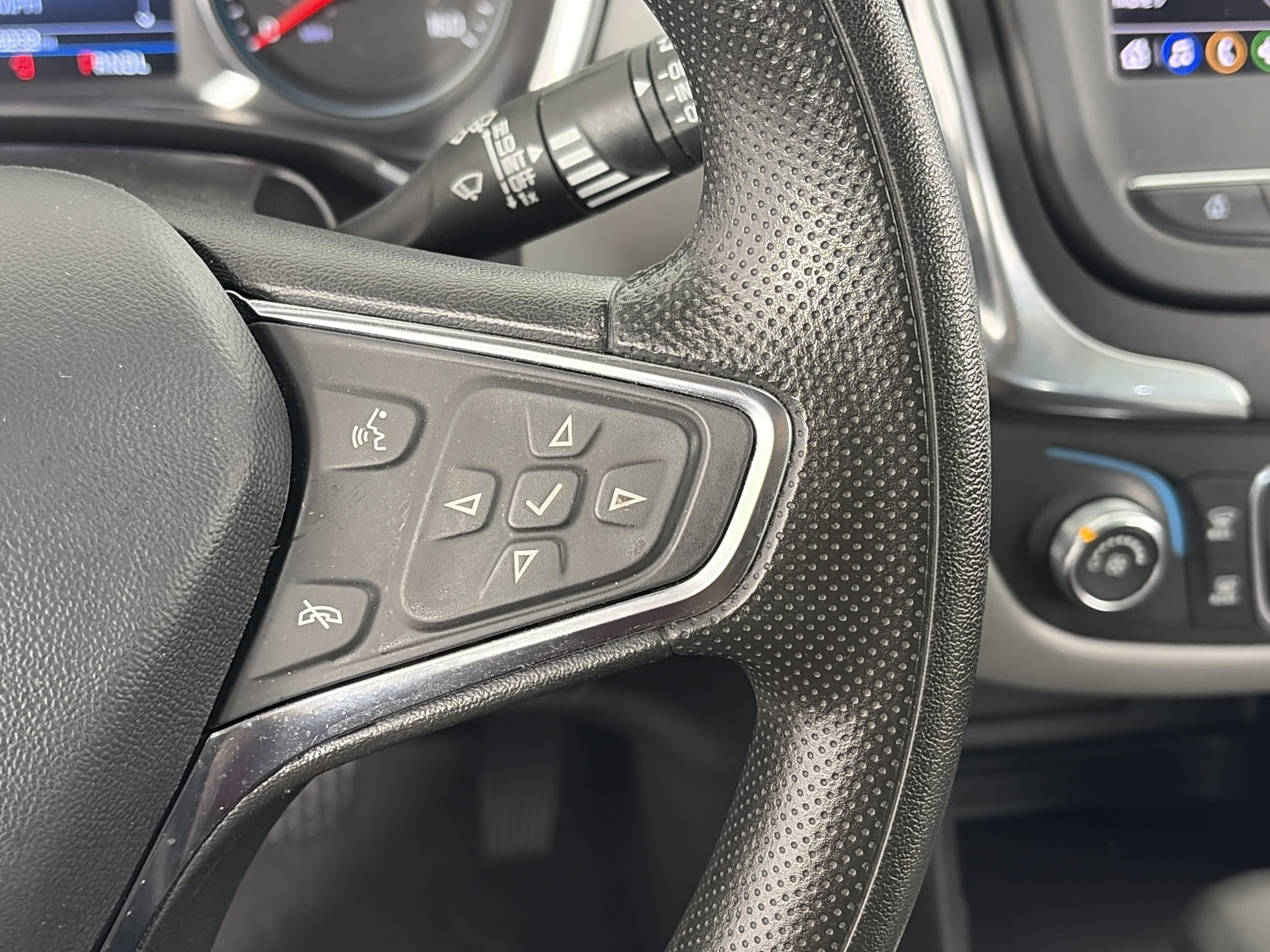 Certified 2024 Chevrolet Equinox LS w/ LS Convenience Package image 27