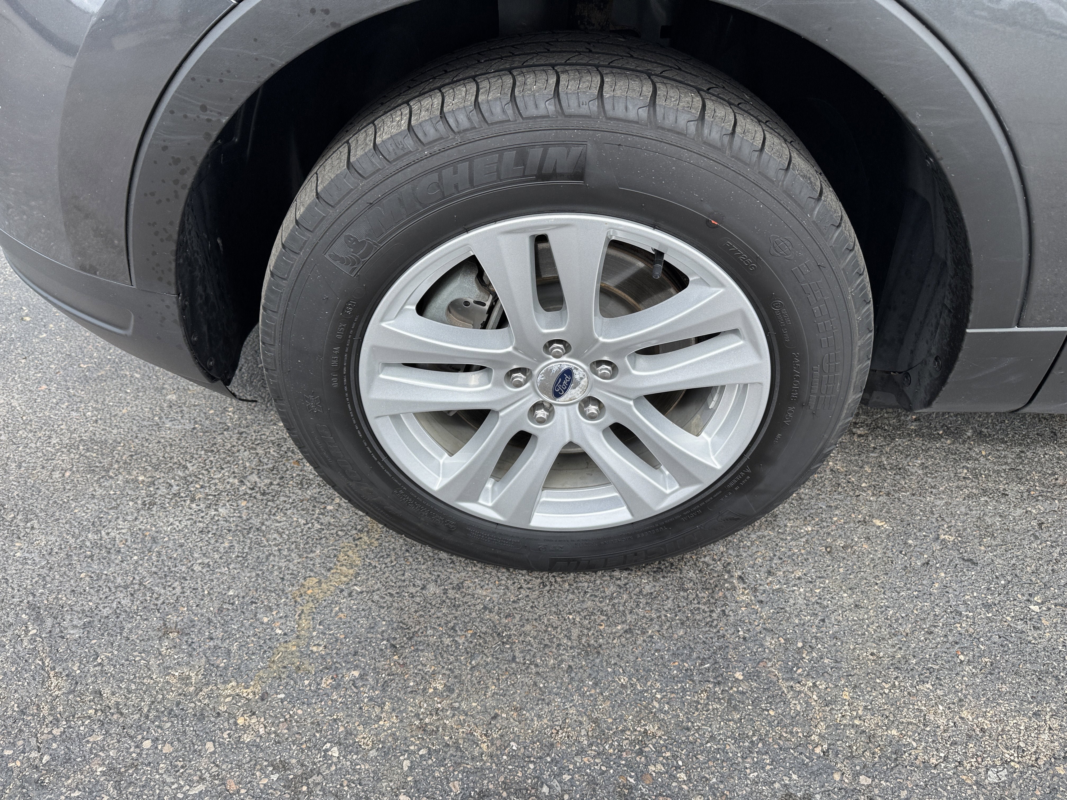 Used 2019 Ford Explorer XLT w/ Equipment Group 202A AWD/4WD image 36